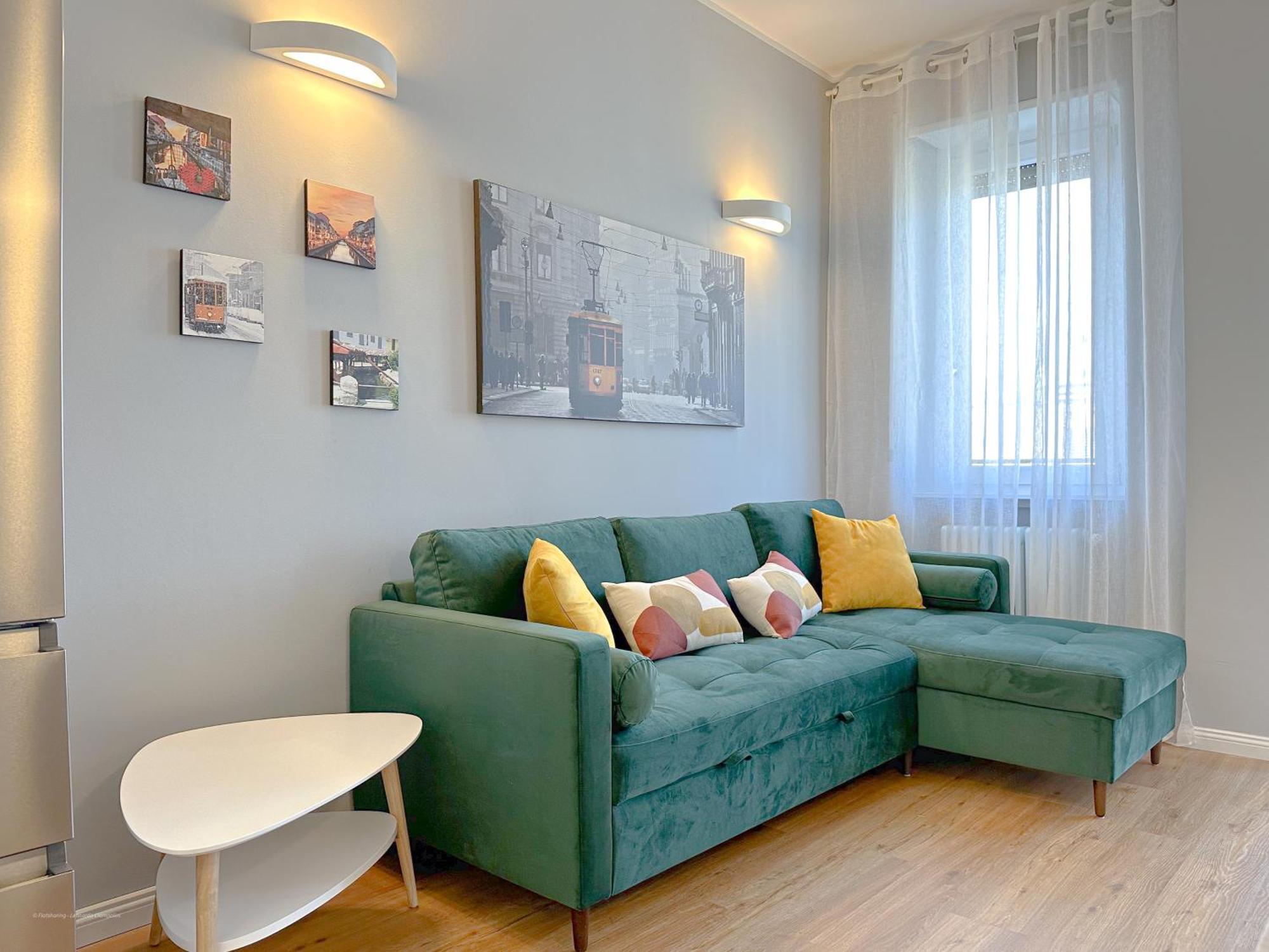 Torre 24 - Luxury Naviglio Suite Милан Экстерьер фото