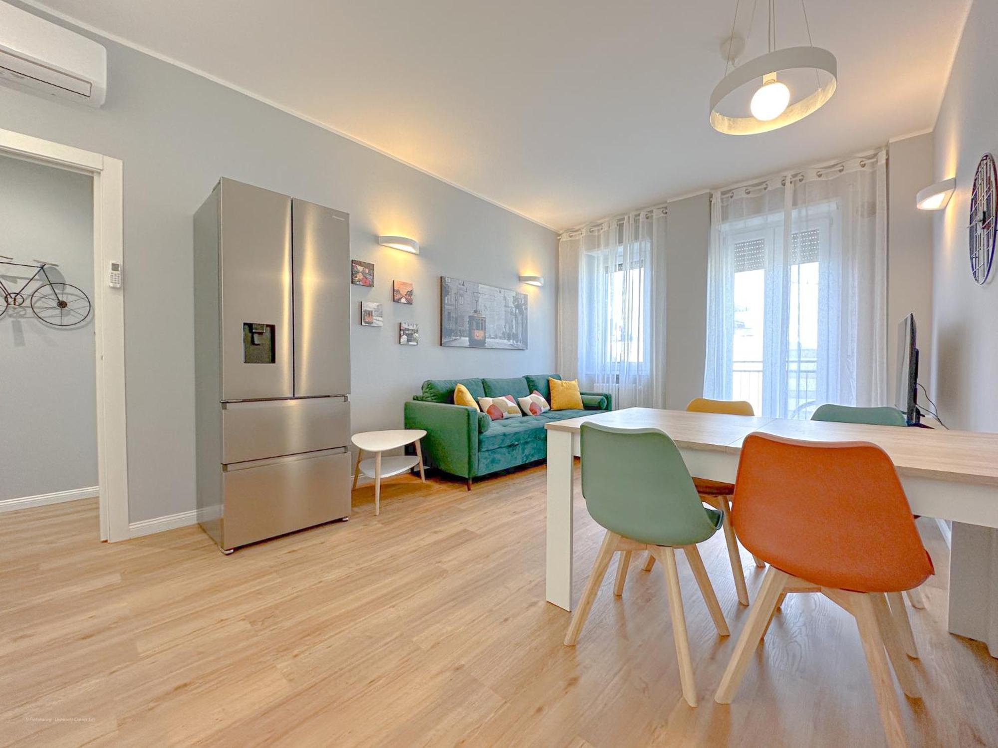 Torre 24 - Luxury Naviglio Suite Милан Экстерьер фото
