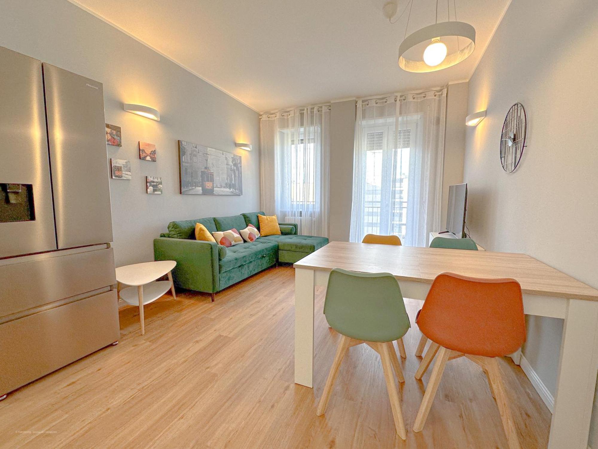 Torre 24 - Luxury Naviglio Suite Милан Экстерьер фото